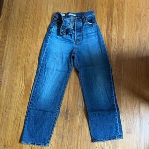 Levi’s Ribcage Straight Ankle Jeans